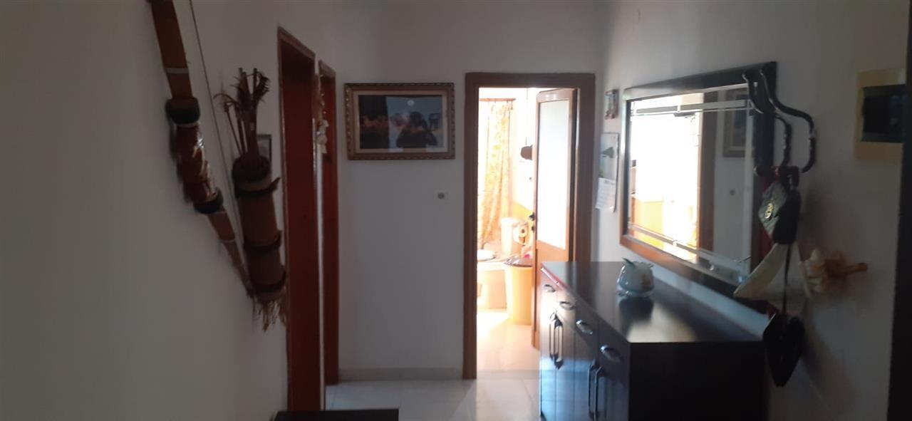 SHITET HYRJA 2+1 LAGJA 8 SHKURTI KATI – 5 BANIMI 5 MIN