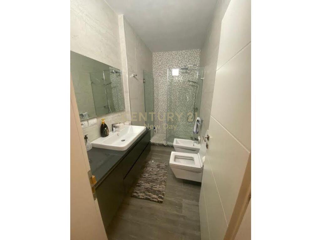 Apartament ne shitje ne Qender