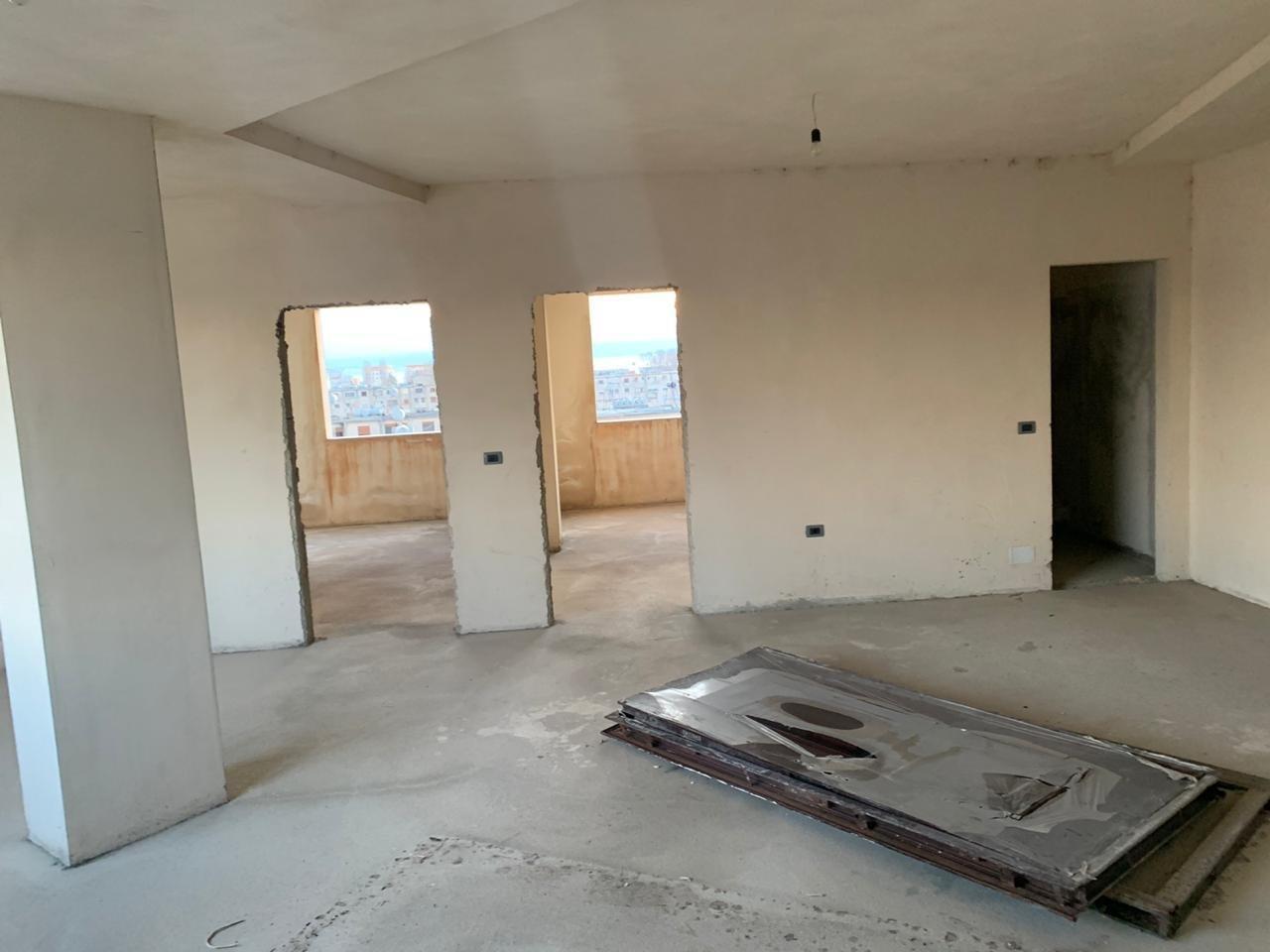 Apartament i pa banuar ne pallat te ri 129 m2