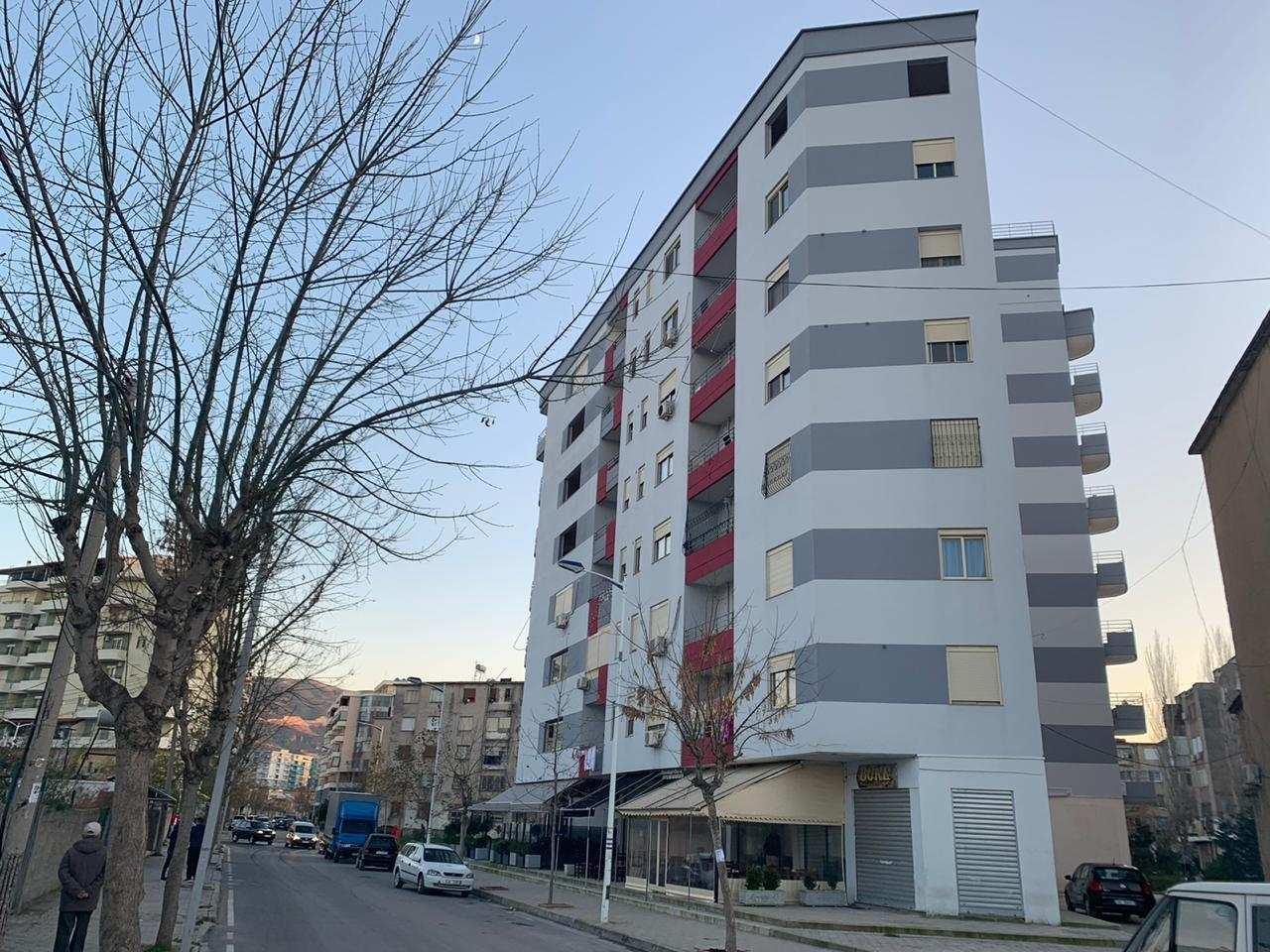 Apartament i pa banuar ne pallat te ri 129 m2