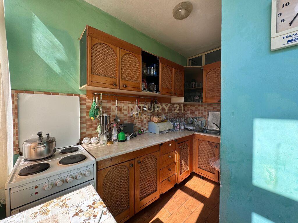 Shitet apartament 2+1+2 tek Garda! ENT101136