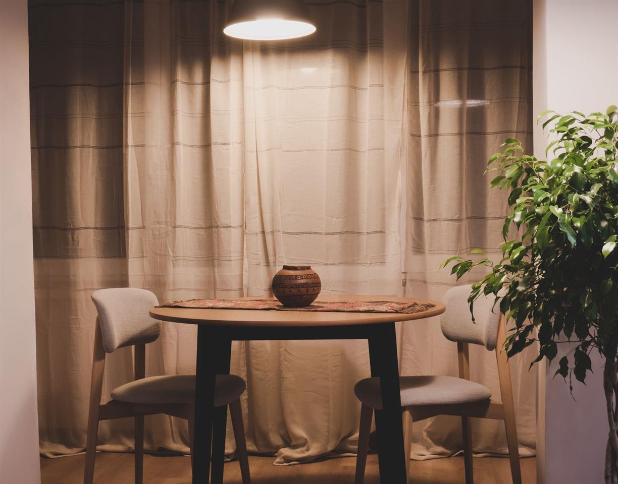 Shitet apartament 1+1 prane rruga e Durresit