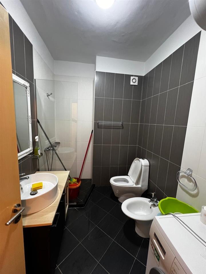 Jepet me Qira 2+1+2+Parking