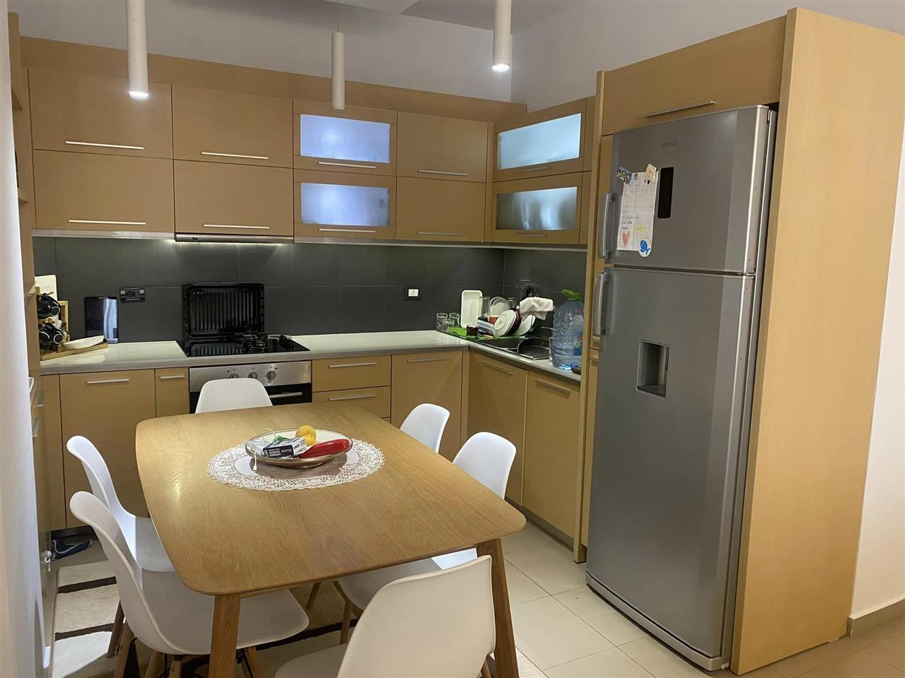 Jepet me Qira 2+1+2+Parking