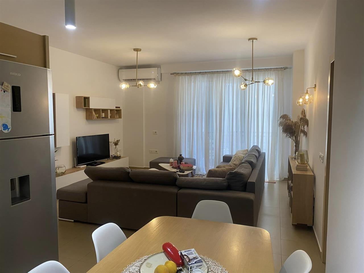 Jepet me Qira 2+1+2+Parking