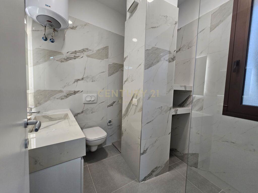 Qira Apartament 2+1+2+2 Poste Parkimi