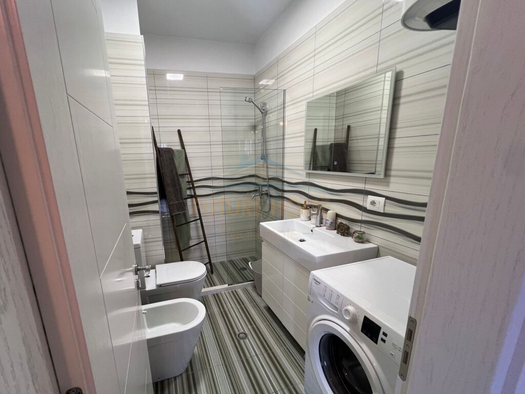 Qera Apartament 2+1+2, Kopshti Zoologjik, Tiranë.