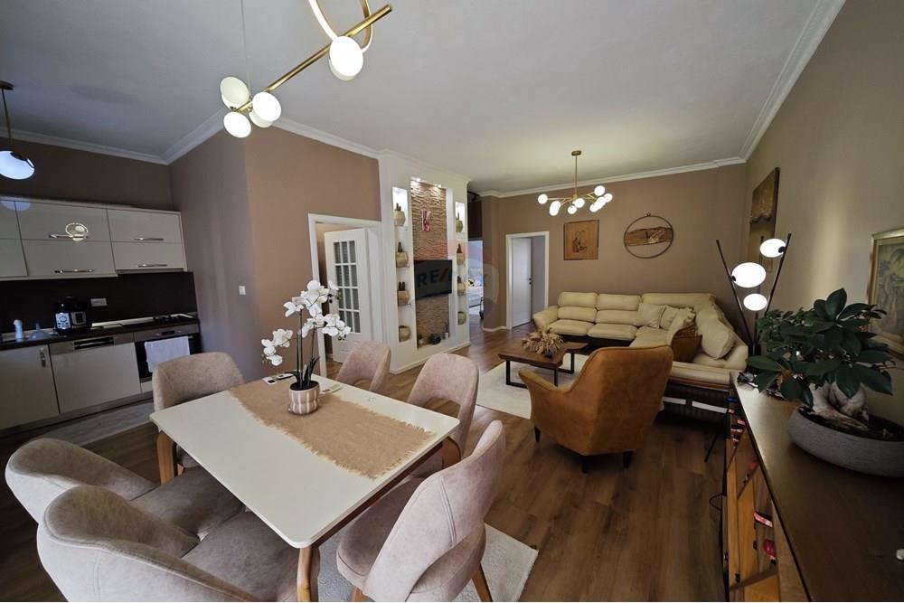 Shitet Apartament 2+1+2+2 Ballkone