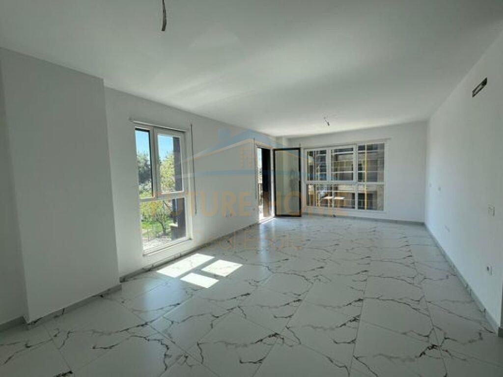 Qera, Apartament 2+1+2 per Zyra,Don Bosko UNA39817