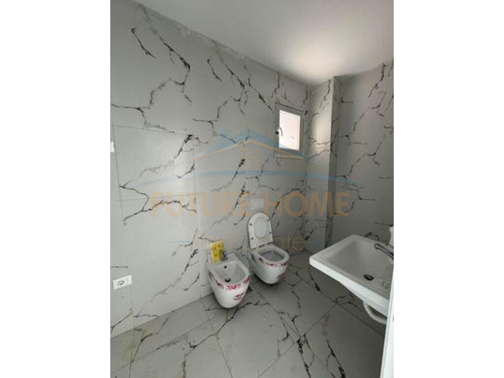 Qera, Apartament 2+1+2 per Zyra,Don Bosko UNA39817