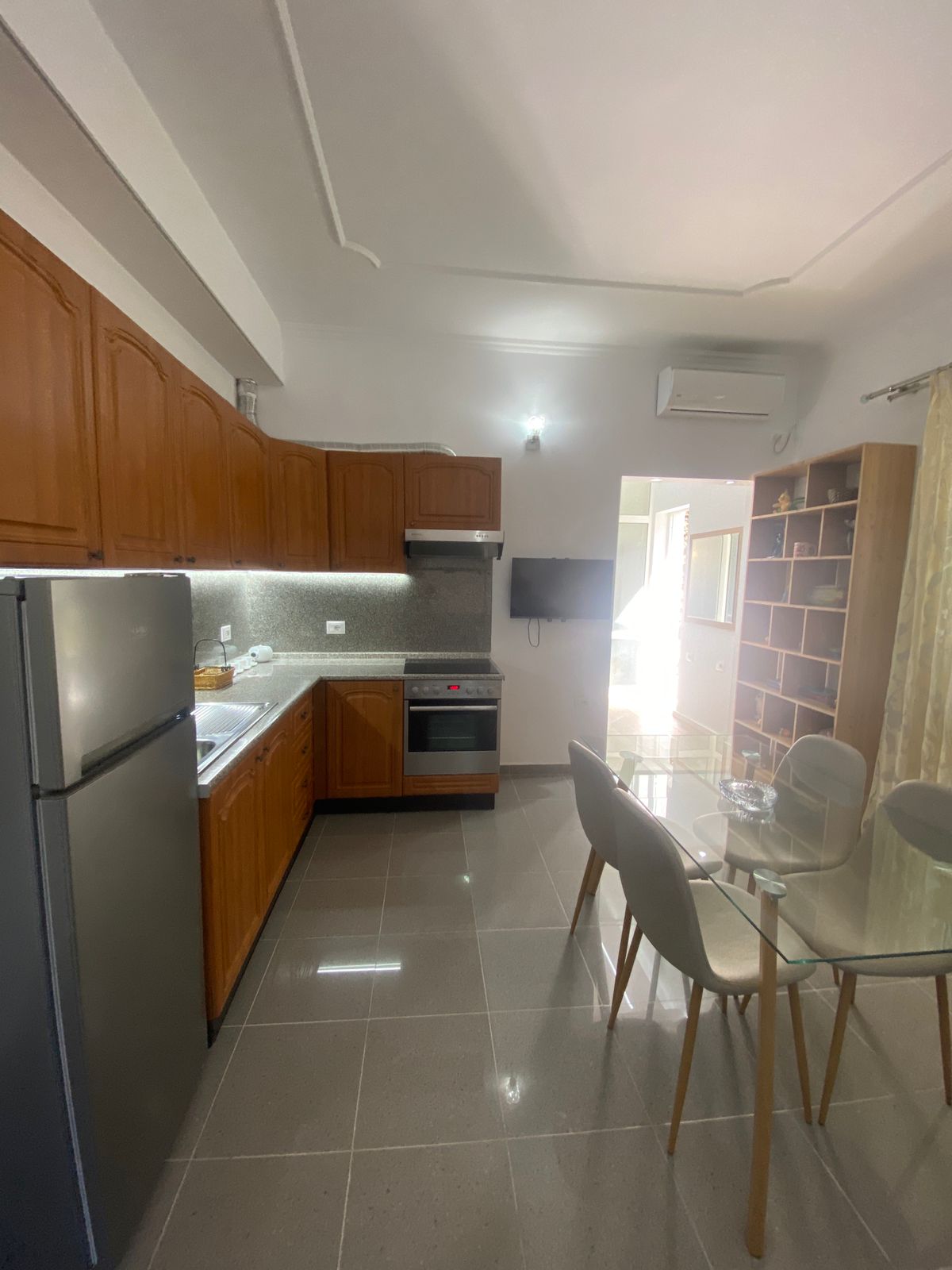 Jepet me qira apartament 2+1