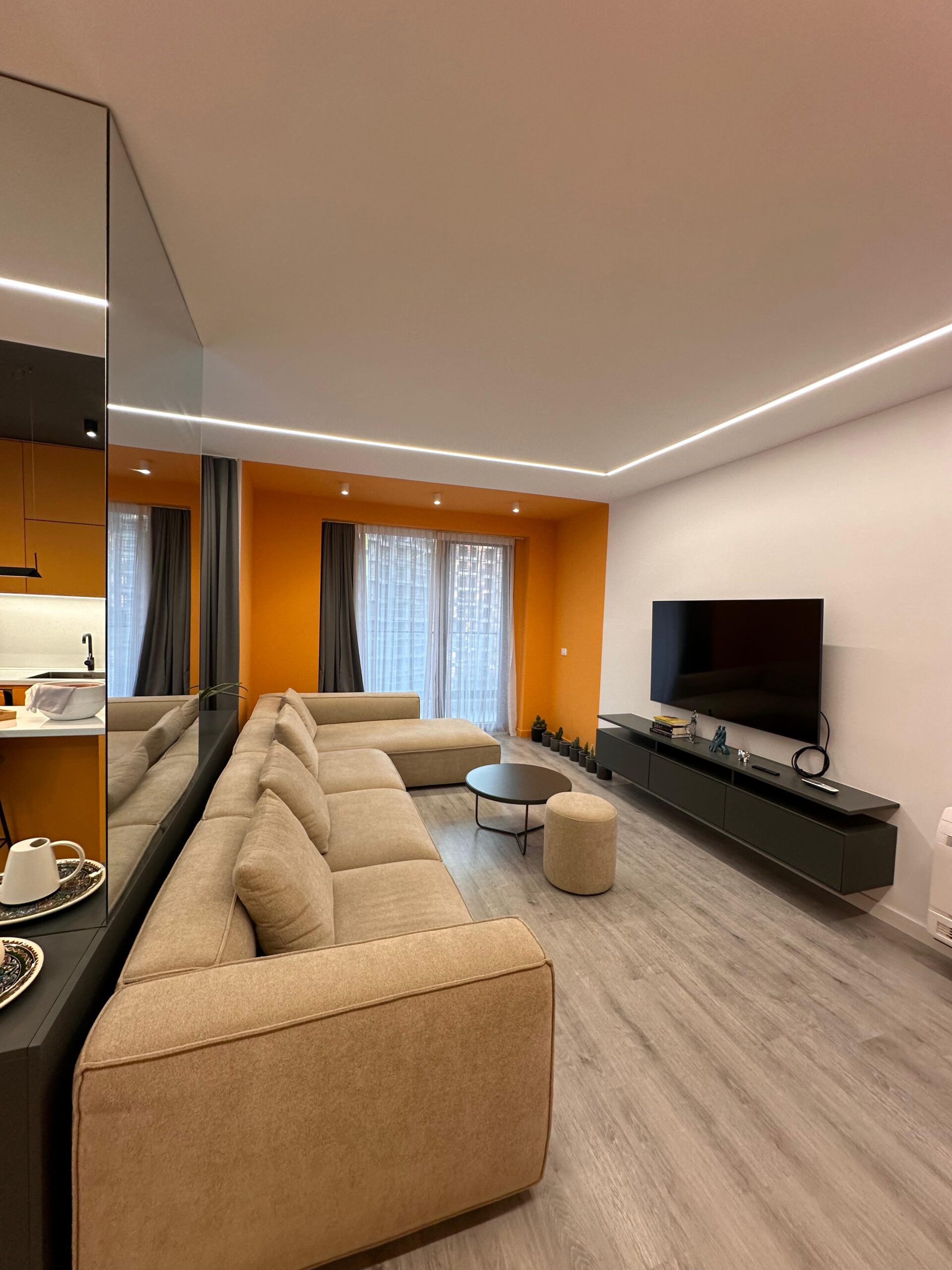 Jepet me qira apartament luksoz 2+1+ parkim