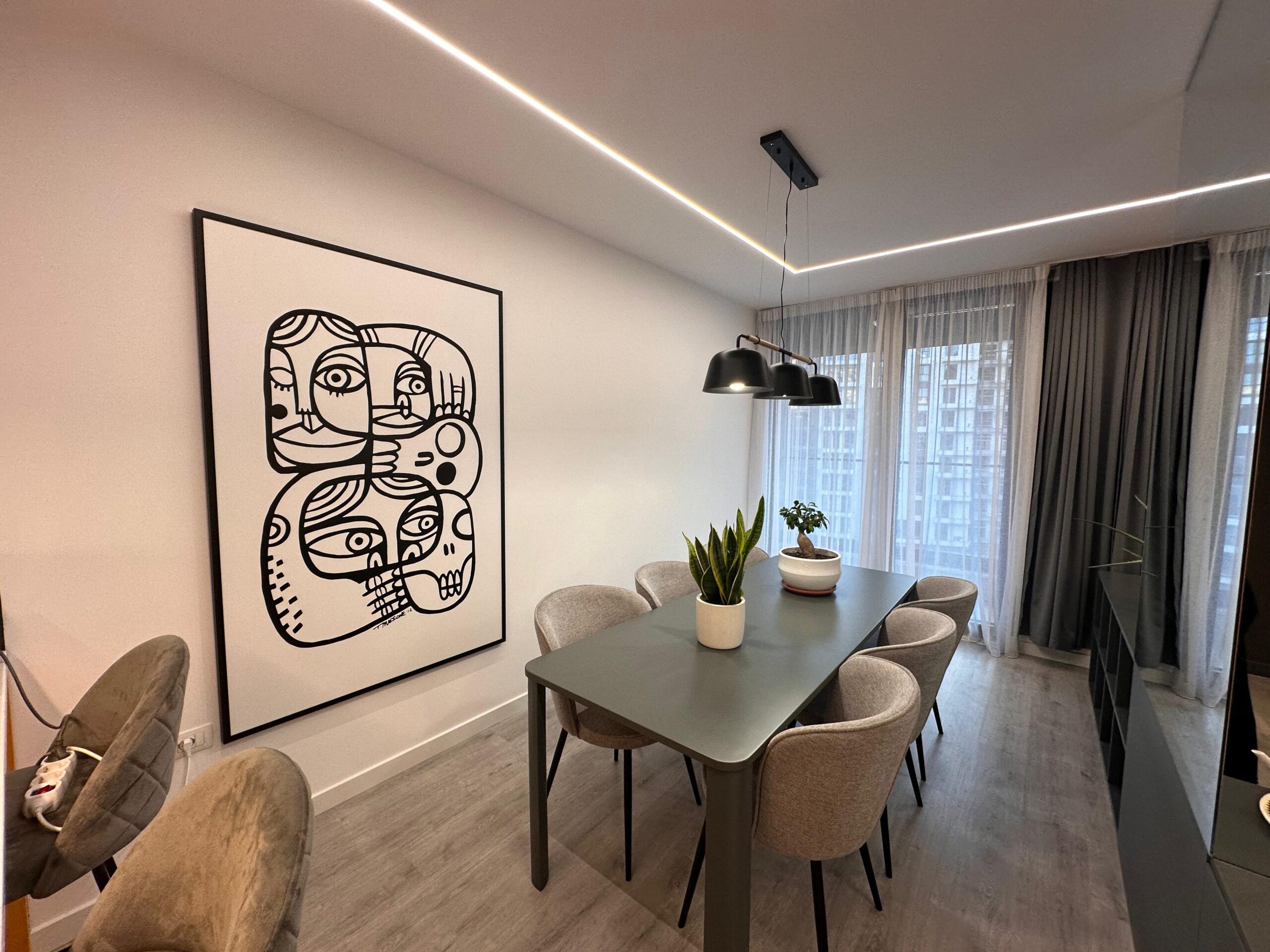 Jepet me qira apartament luksoz 2+1+ parkim