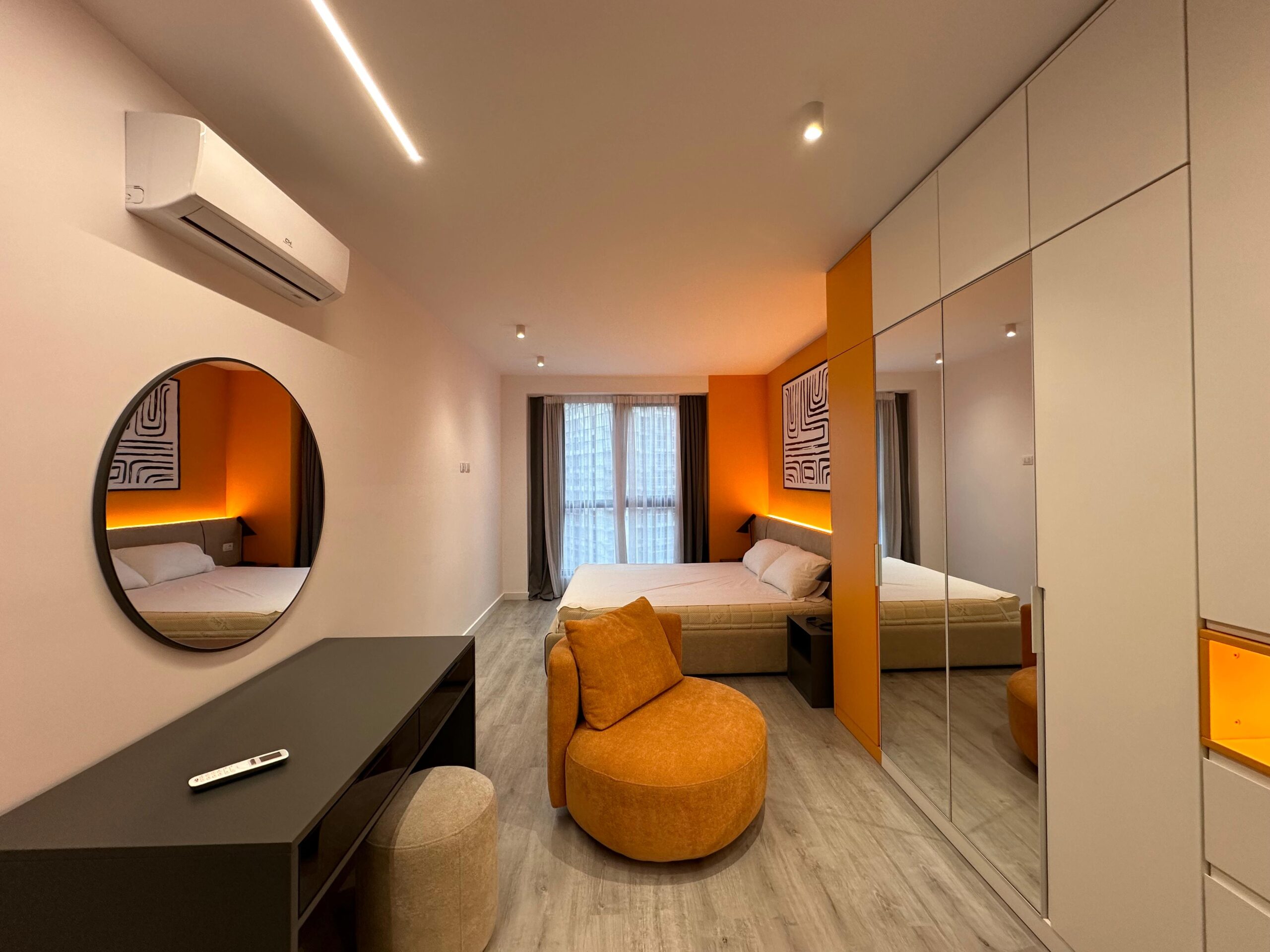 Jepet me qira apartament luksoz 2+1+ parkim