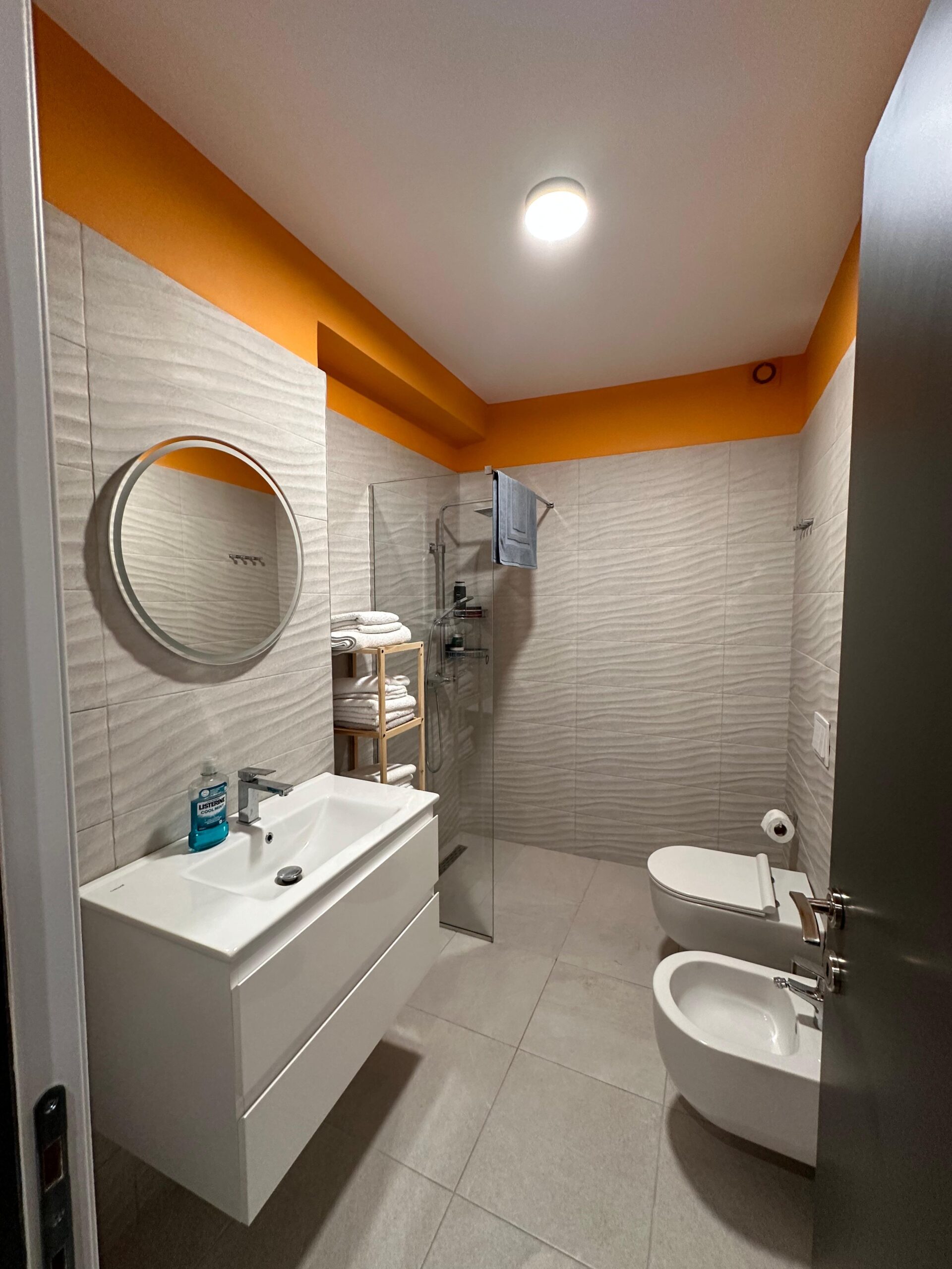 Jepet me qira apartament luksoz 2+1+ parkim