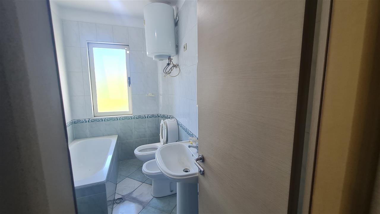 Jepet me qira 2 +1 pjesërisht i mobiluar në Myslym Shyri