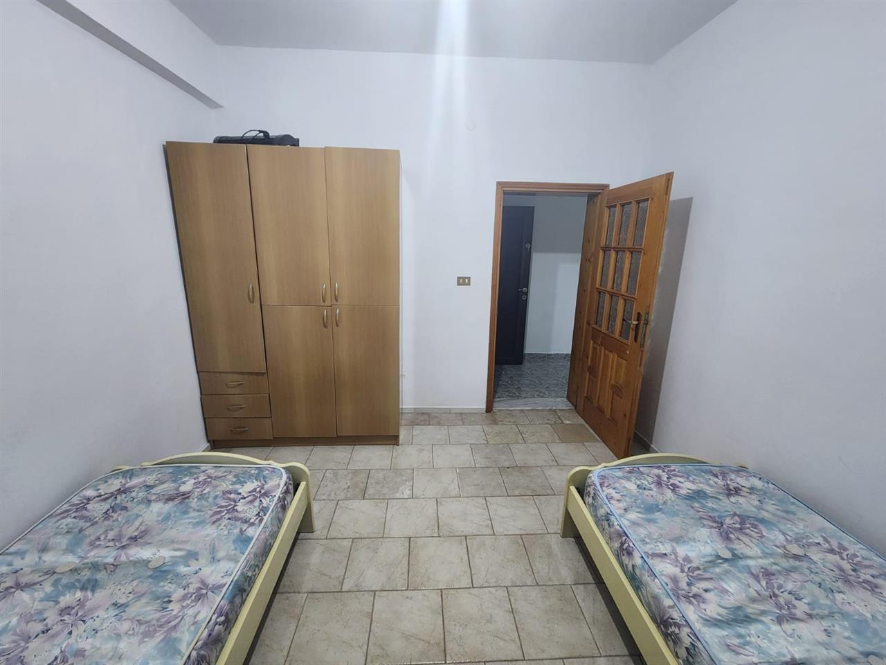 JEPET ME QIRA APARTAMENT 2+1 PRAN STADIUMIT!