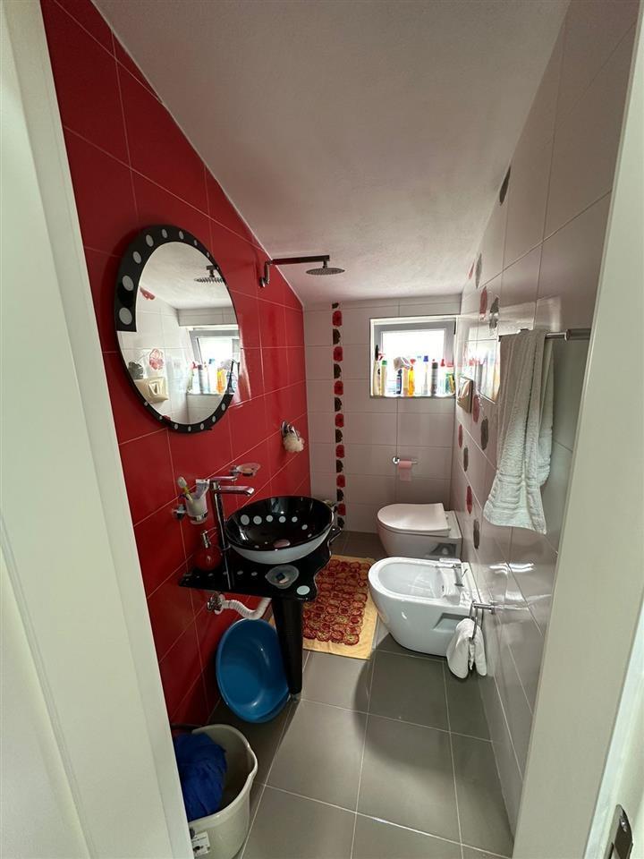 Shitet Vile ne Qerret