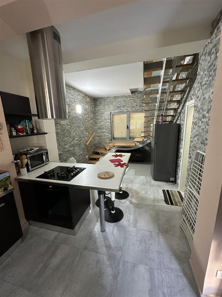 Shitet Vile ne Qerret