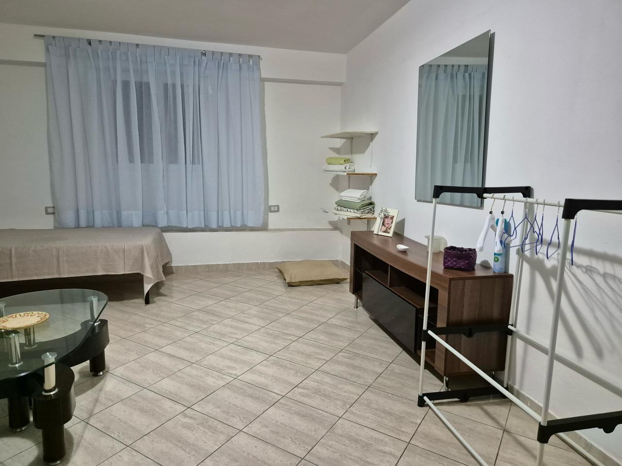 Apartament me qira disa hapa larg Qendrës Vlorës