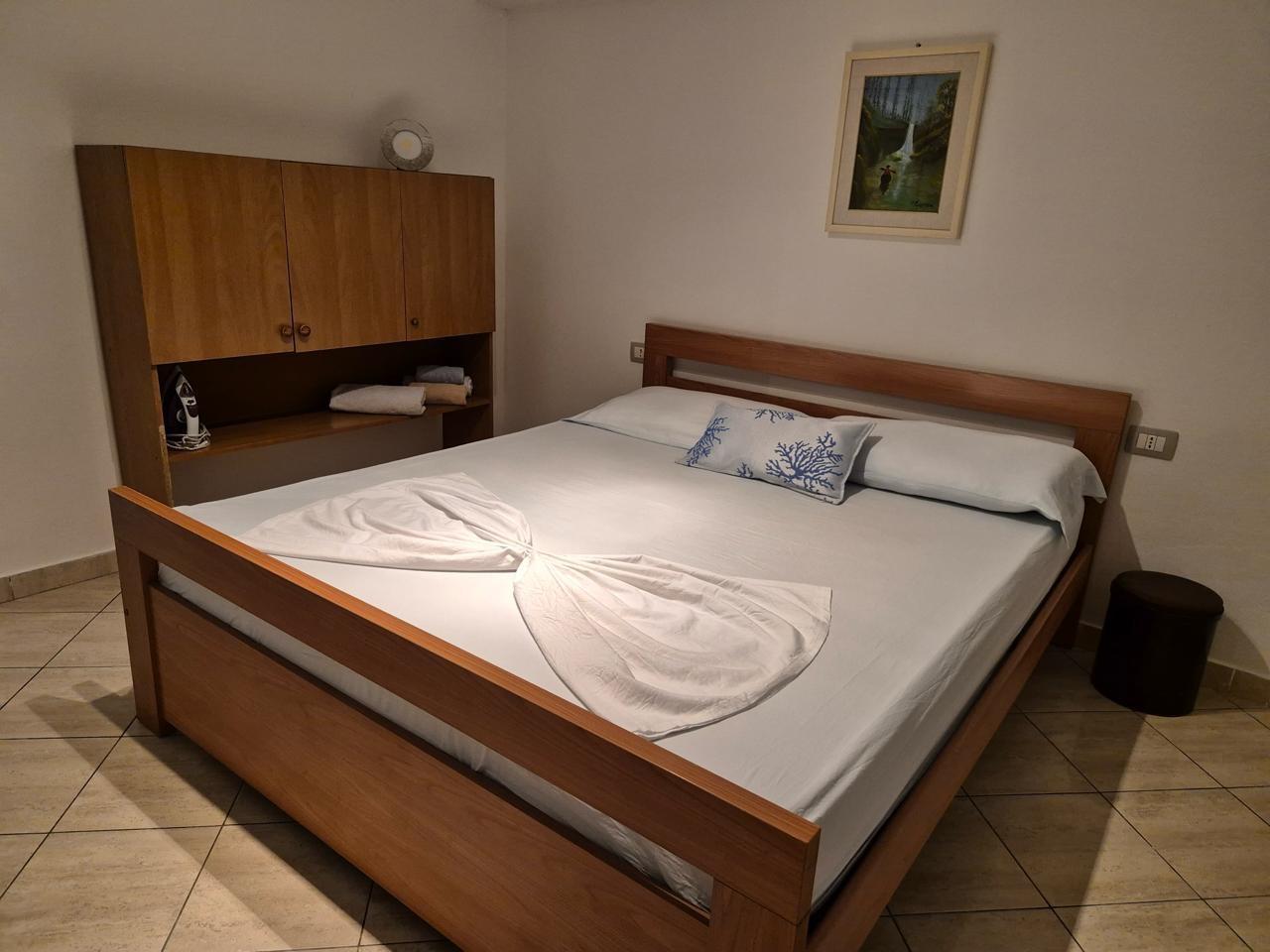 Apartament me qira disa hapa larg Qendrës Vlorës