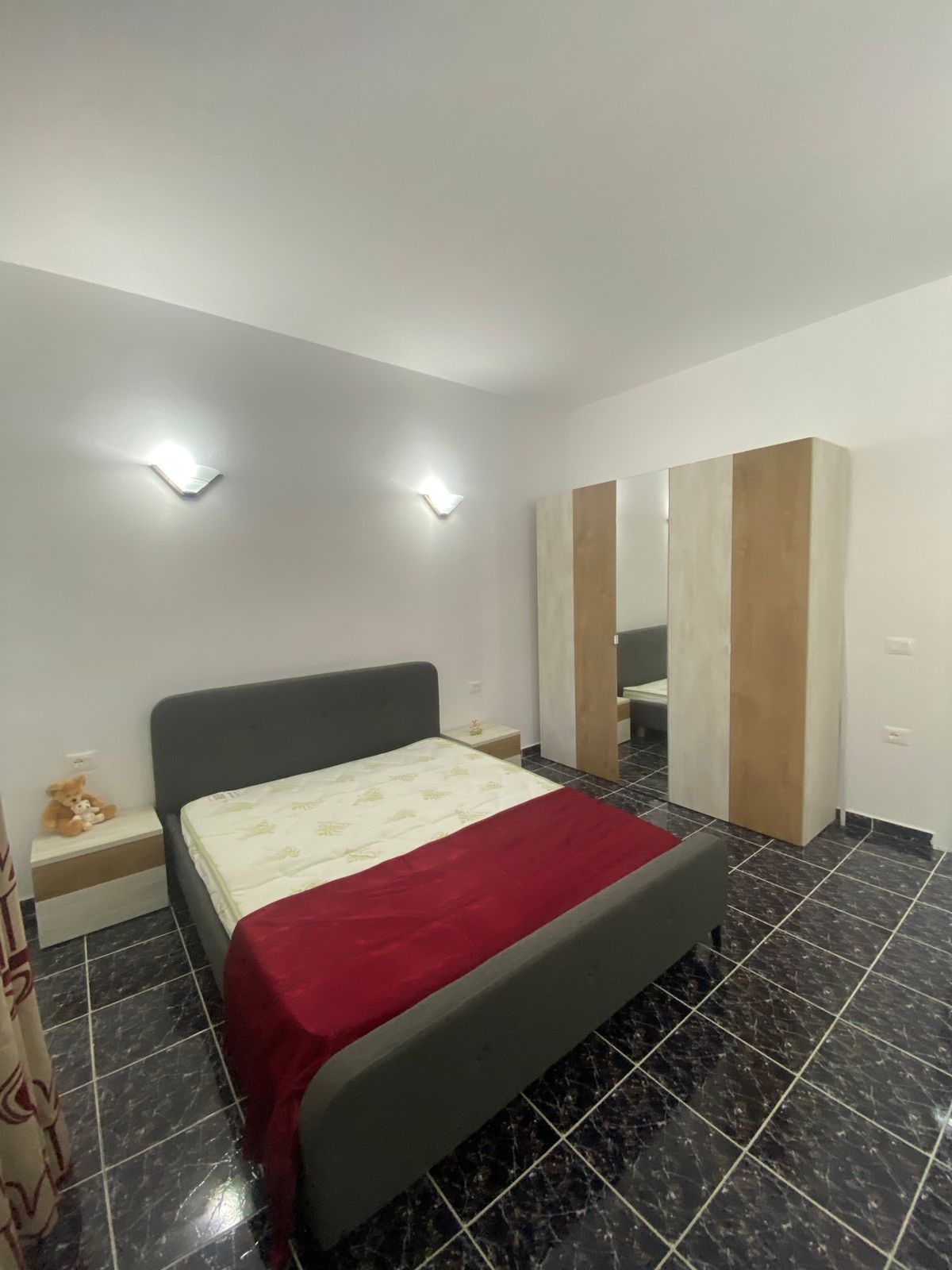 Ofrohet per qira apartament 2+1 Kat Vile