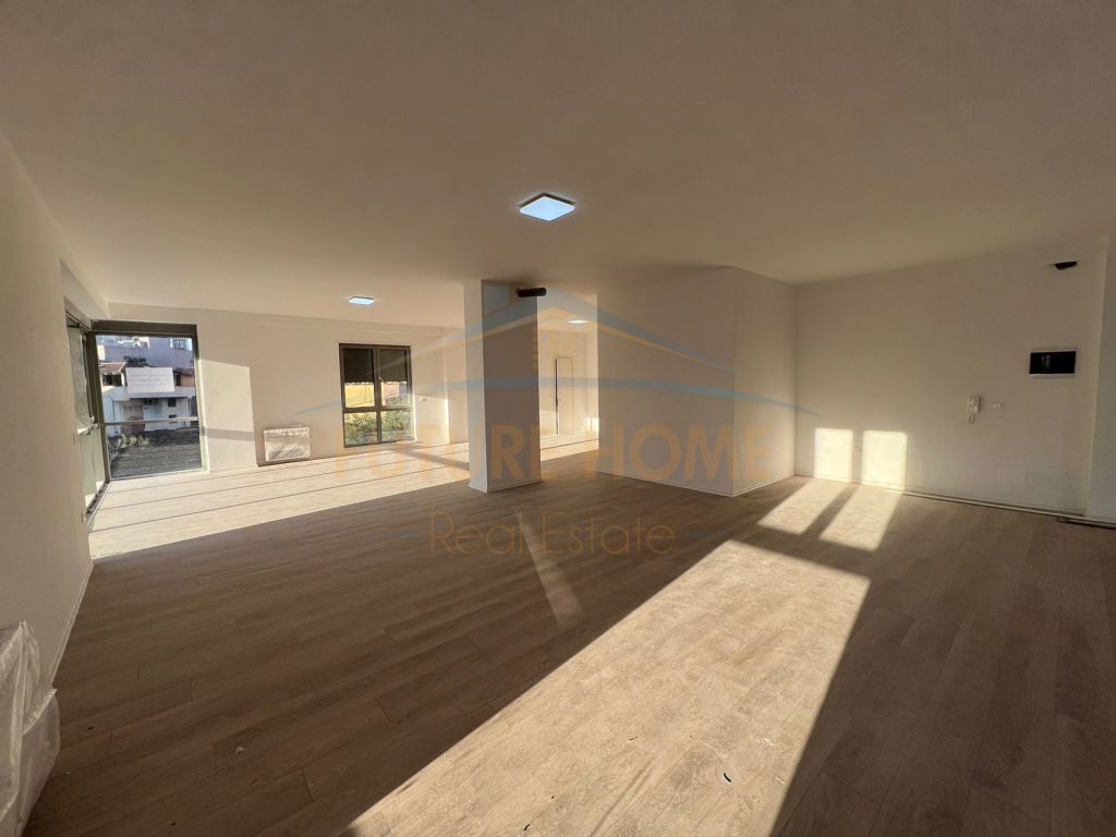 Qera, Ambient per Zyra, Rruga e Kavajes