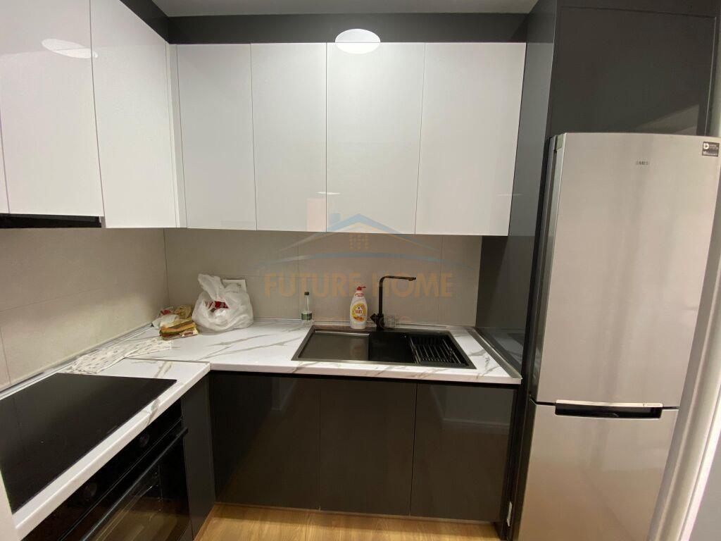 Qera, Apartament 3+1, Bulevardi Zogu I, Tirane