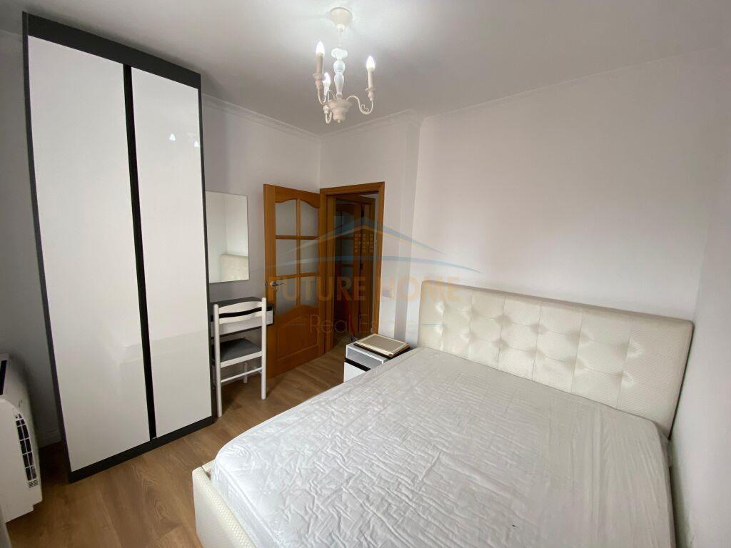 Qera, Apartament 3+1, Bulevardi Zogu I, Tirane