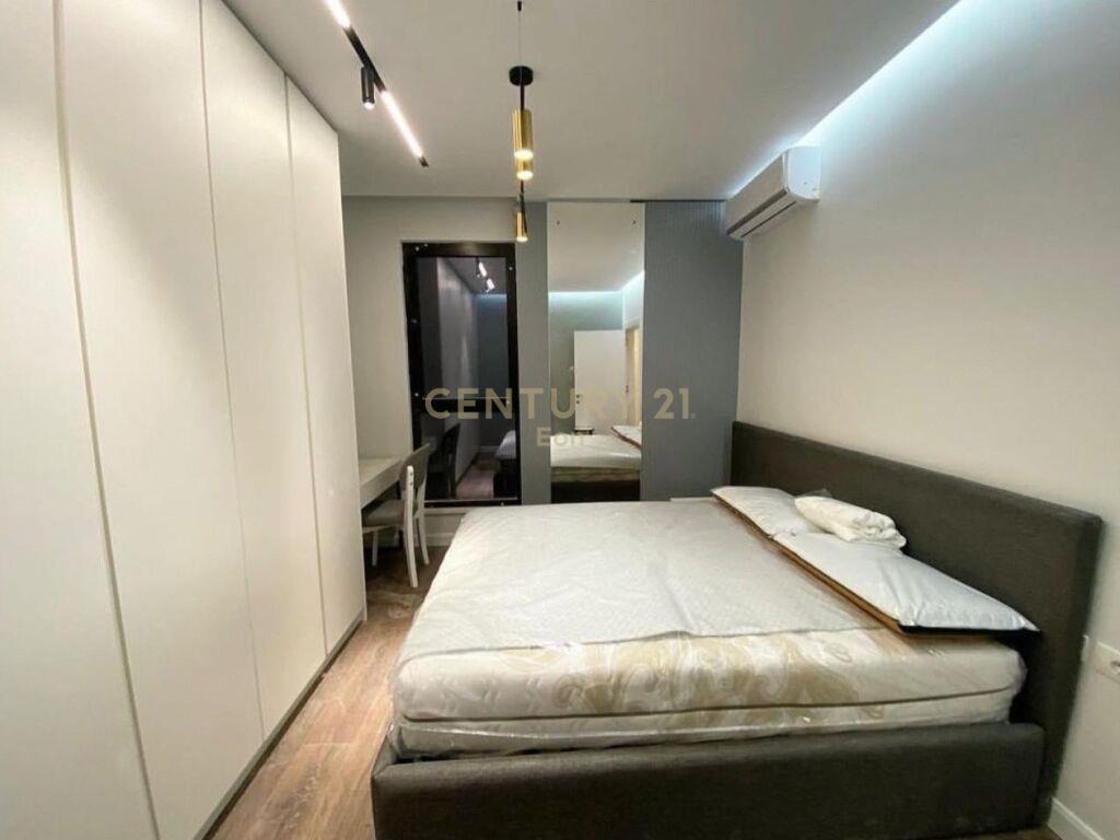 Apartament 1+1 + Post Parkimi për Shitje te Casa Italia, Tir