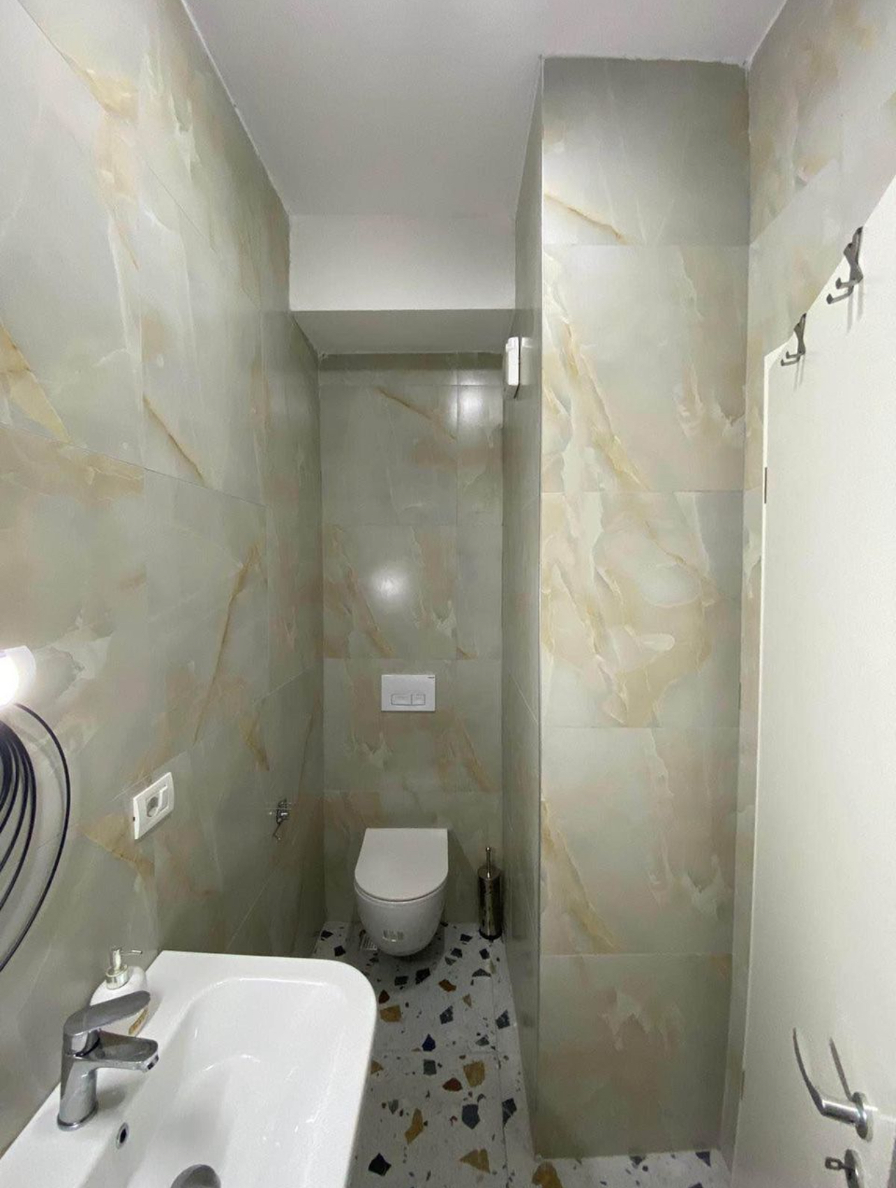 Garzoniere me qira tek Ali Demi