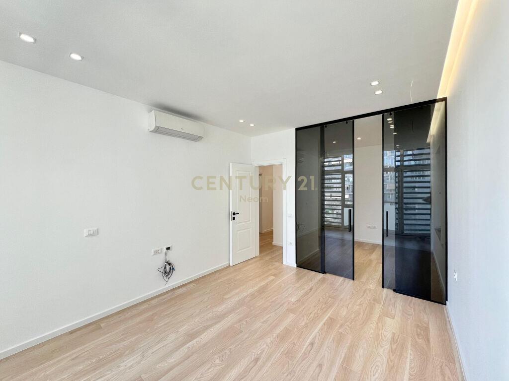 SHITET APARTAMENT 2+1+2 TE KIKA 2, KOMUNA E PARISIT!