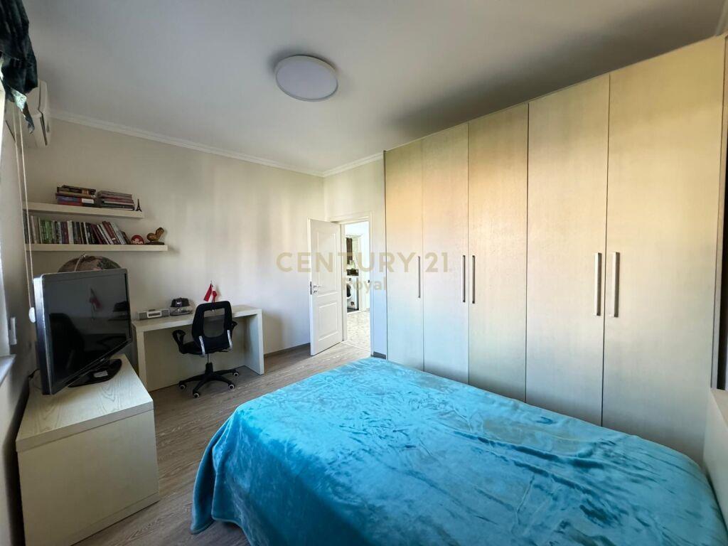 JEPET ME QIRA APARTAMENT 1+1 700 € royal101322