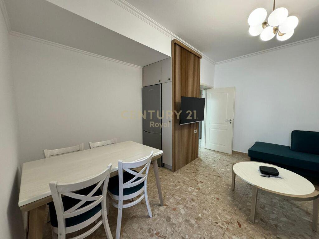 JEPET ME QIRA APARTAMENT 1+1 700 € royal101322