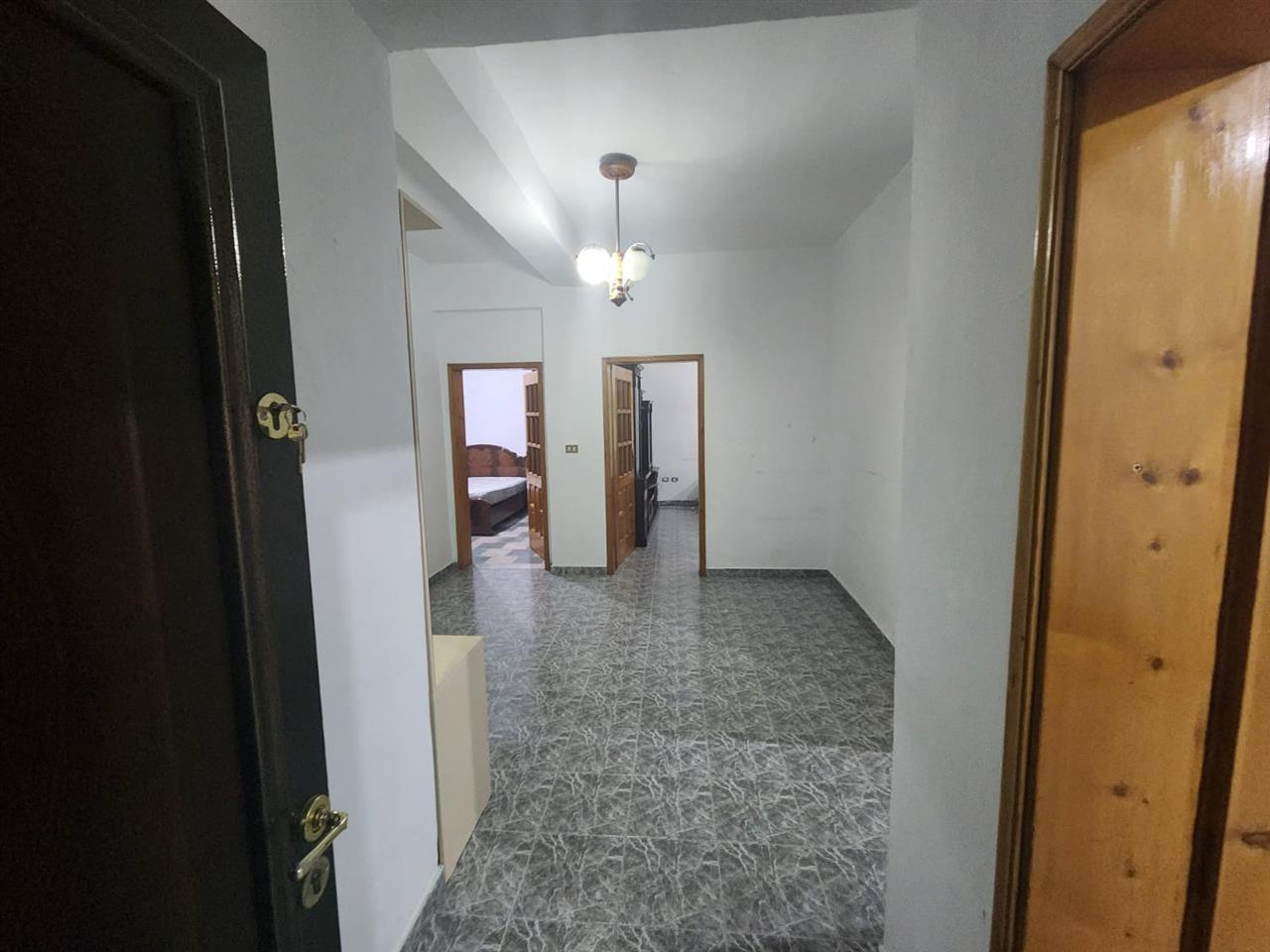 JEPET ME QIRA APARTAMENT 2+1 PRANE STADIUMIT DURRES!