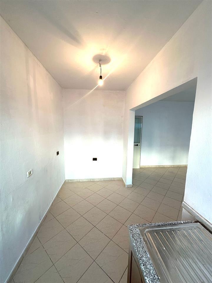 SHITET 1+1 TEK STADIUMI NE DURRES !