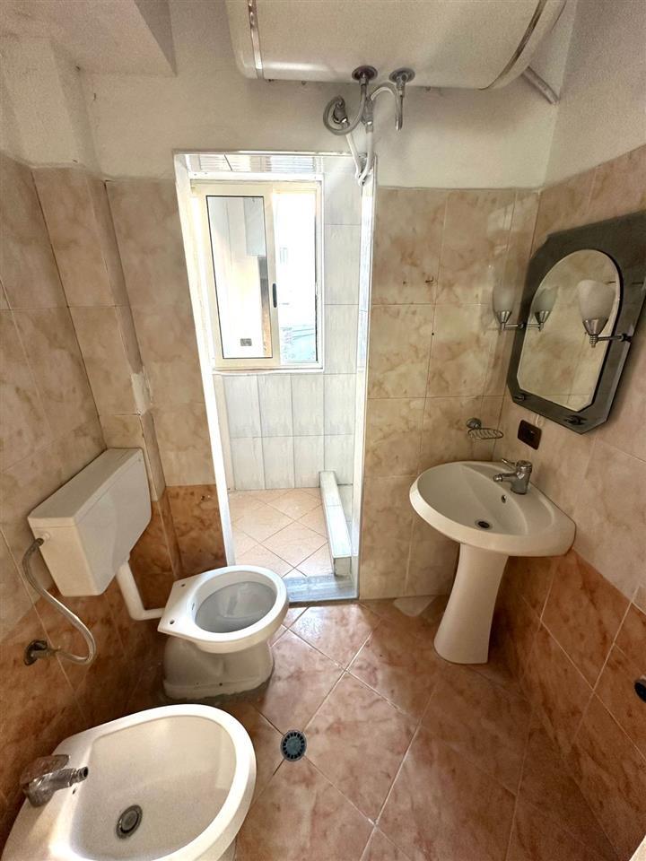 SHITET 1+1 TEK STADIUMI NE DURRES !