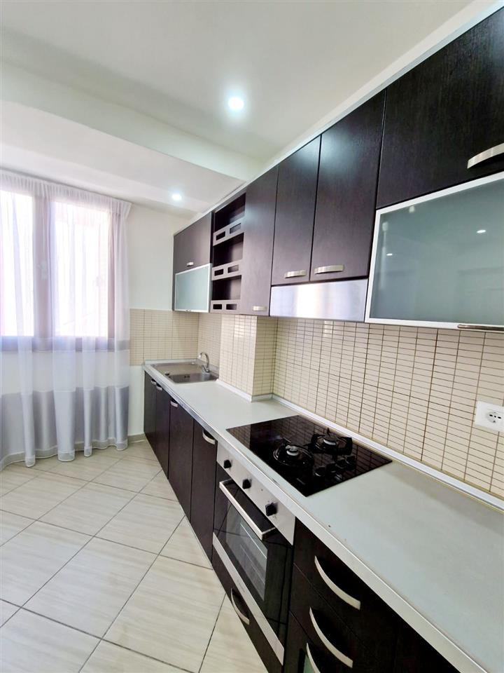 Kavaje,apartament 2+1 me planimetri super,buze rruge.