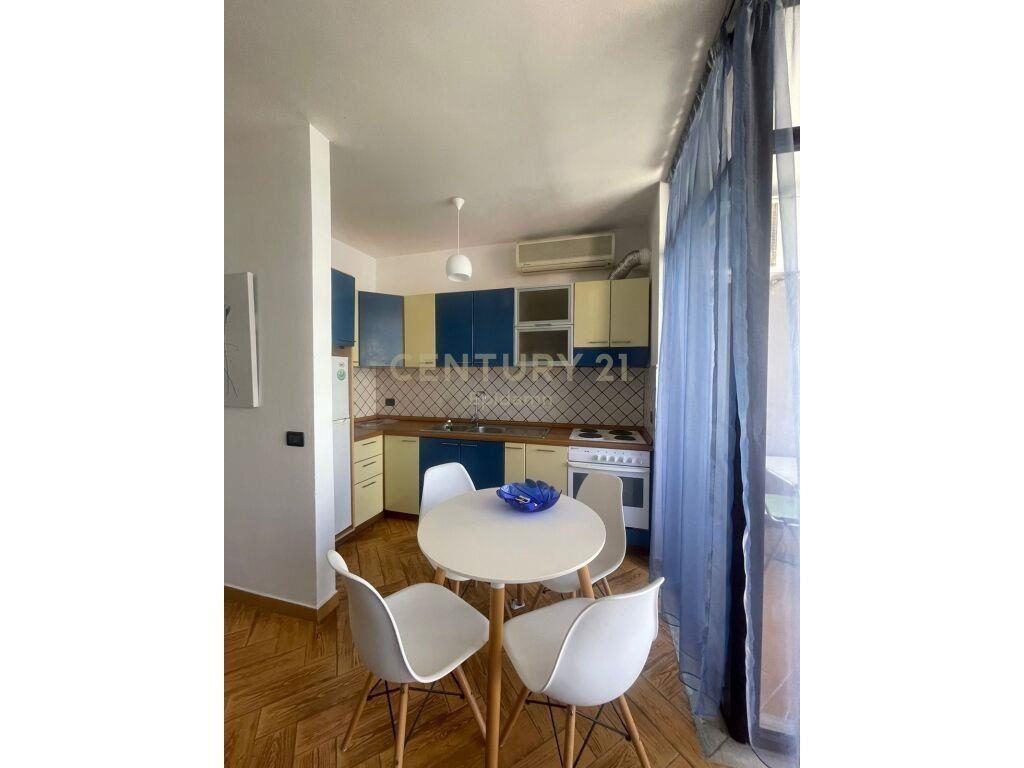 JEPET ME QERA APARTAMENT 2+1 NE PLAZH ILIRIA !!