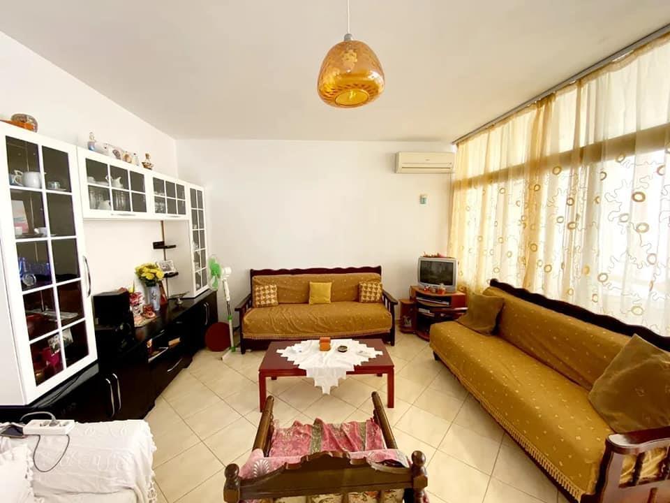 Golem,Jepet me qira apartament 2+1,afer Flower Hotel