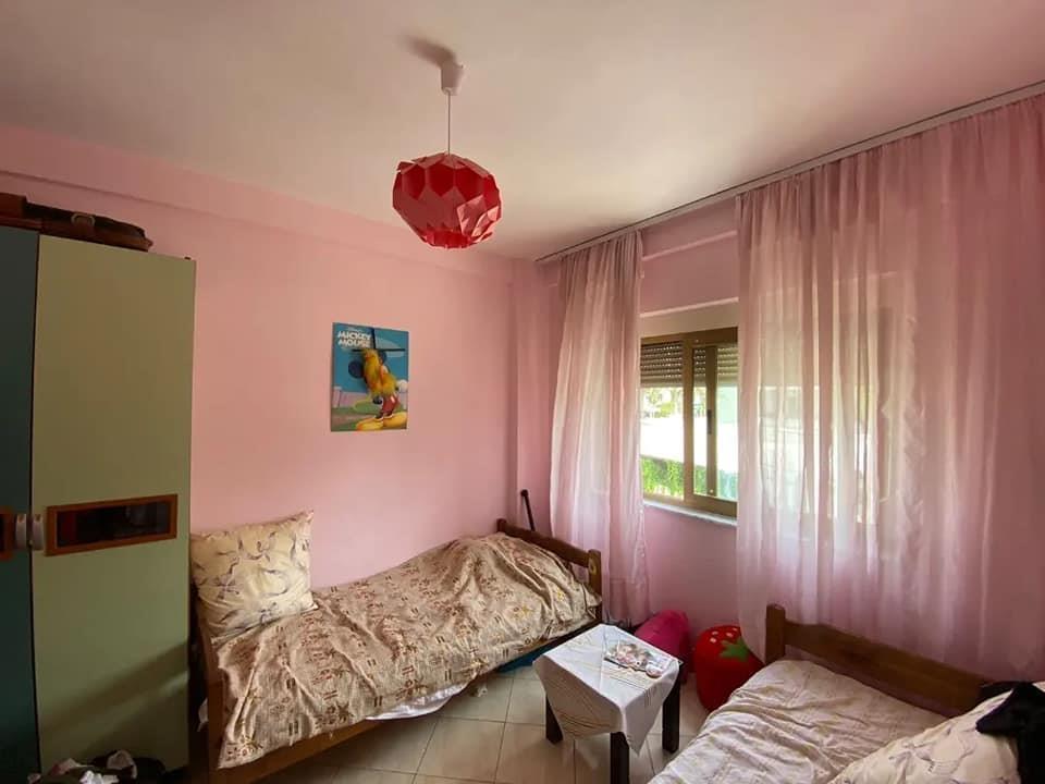 Golem,Jepet me qira apartament 2+1,afer Flower Hotel