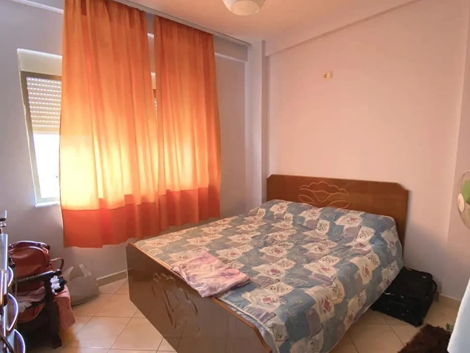 Golem,Jepet me qira apartament 2+1,afer Flower Hotel