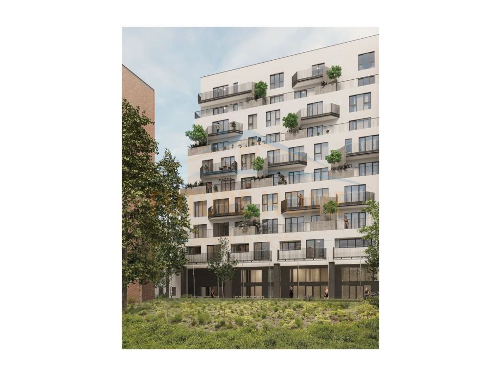 Shitet, Studio-Apartament, Shkolla e Kuqe, Tiranë