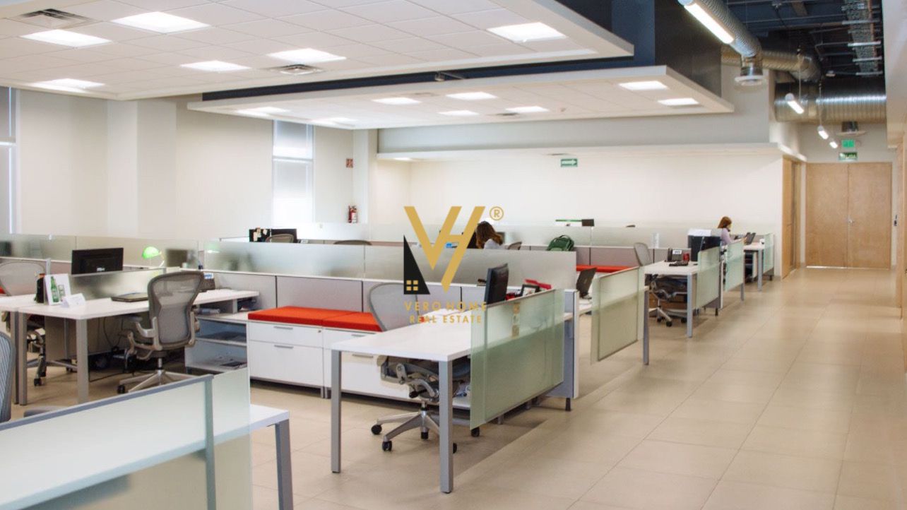 JEPET ZYRE 120 M2 ME QERA NE BLLOK 800 EURO