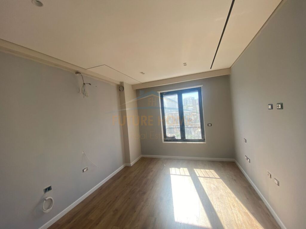 Qera, Apartament 2+1+Post Parkimi, Rruga Karl Gega