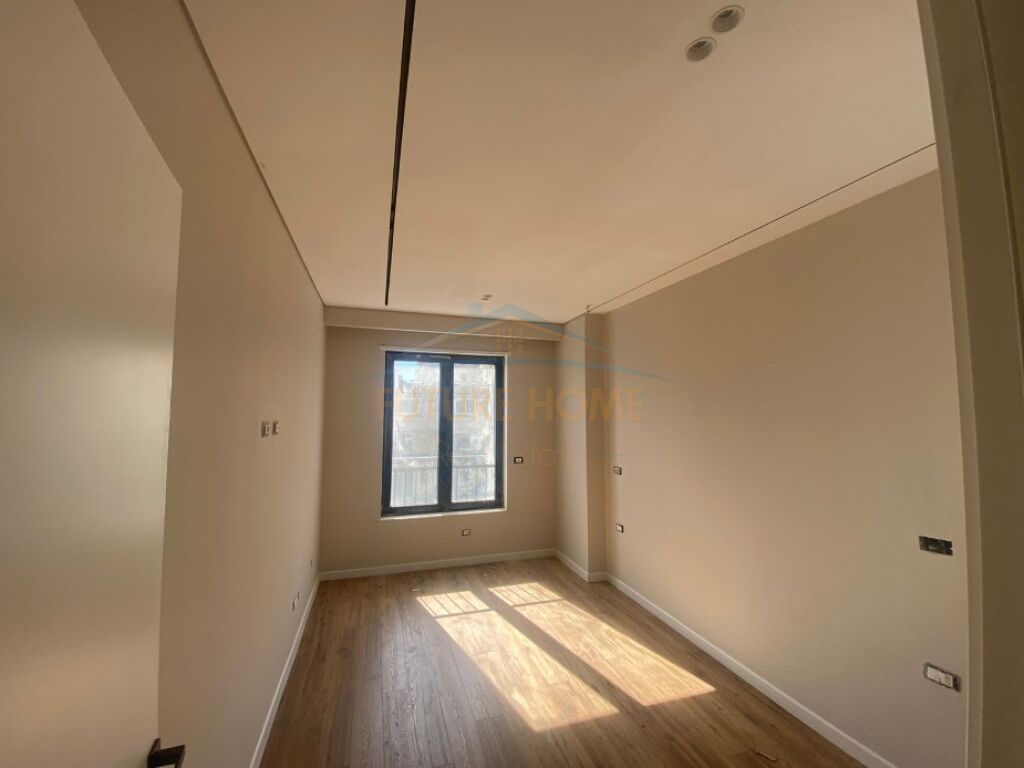 Qera, Apartament 2+1+Post Parkimi, Rruga Karl Gega