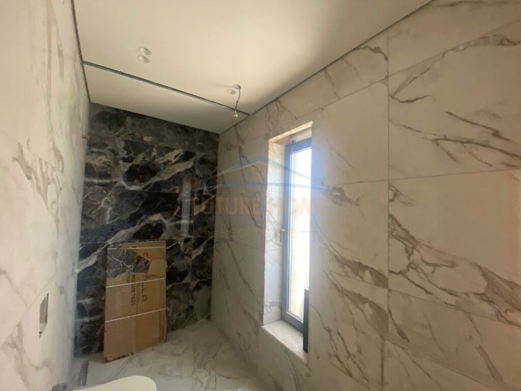 Qera, Apartament 2+1+Post Parkimi, Rruga Karl Gega