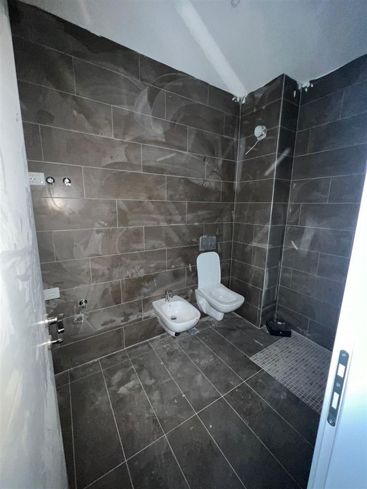 Shitet 1+1 te Titana Golden Park 3