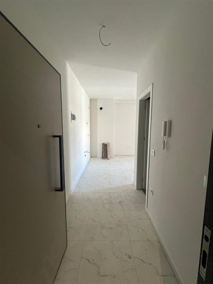 Shitet 1+1 te Titana Golden Park 3