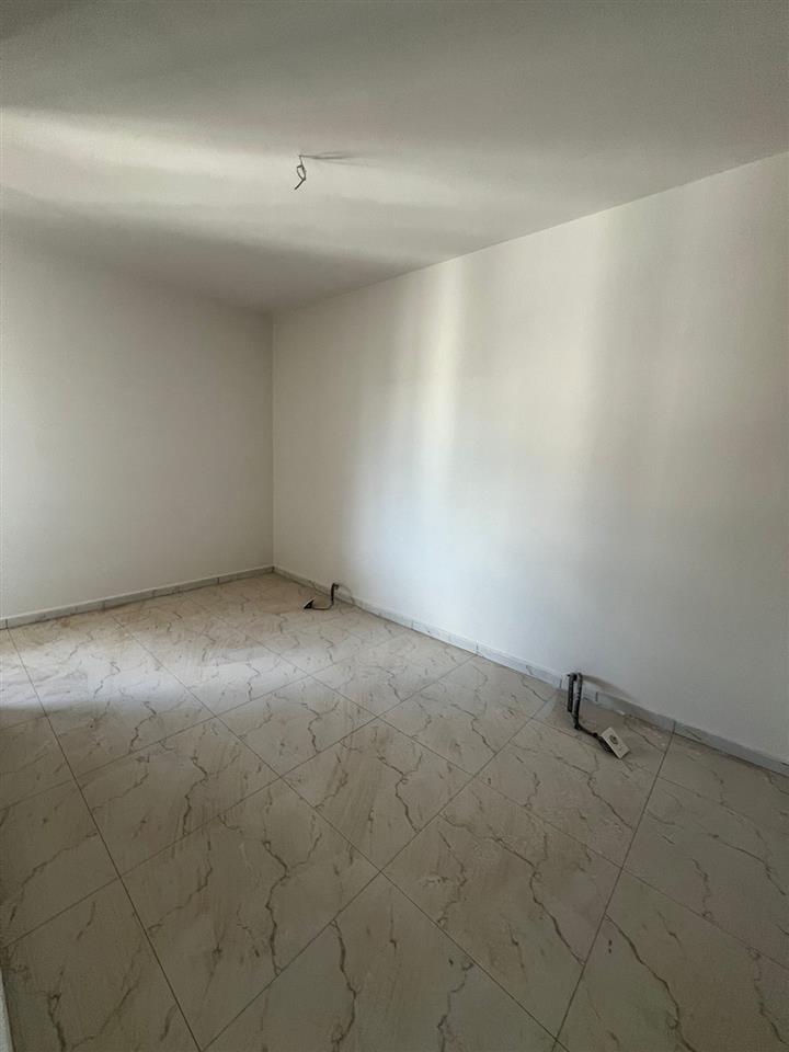 Shitet 1+1 te Titana Golden Park 3